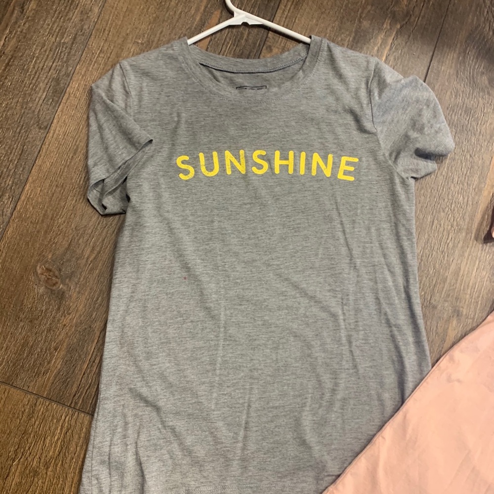 Cute tees - Picture 2 of 3